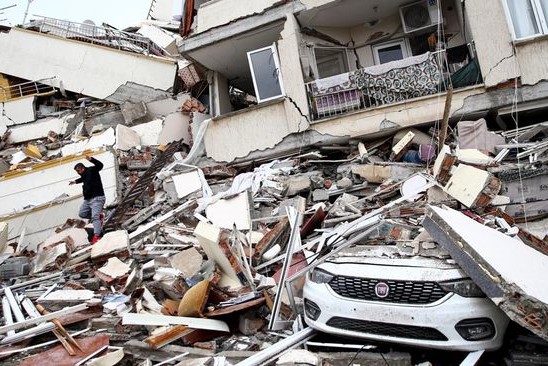 Gempa Mematikan di Turki dan Suriah, Dengan Puluhan Ribu Korban Jiwa dan Bangunan Runtuh